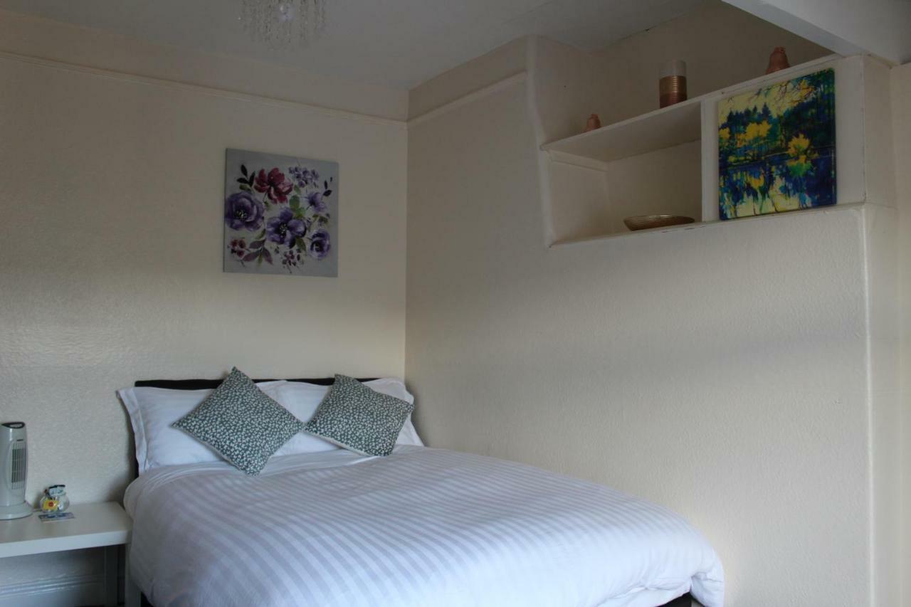 John St Town House - Self Catering - Guesthouse Style - Great Value Family And Double Rooms Уоркингтън Екстериор снимка
