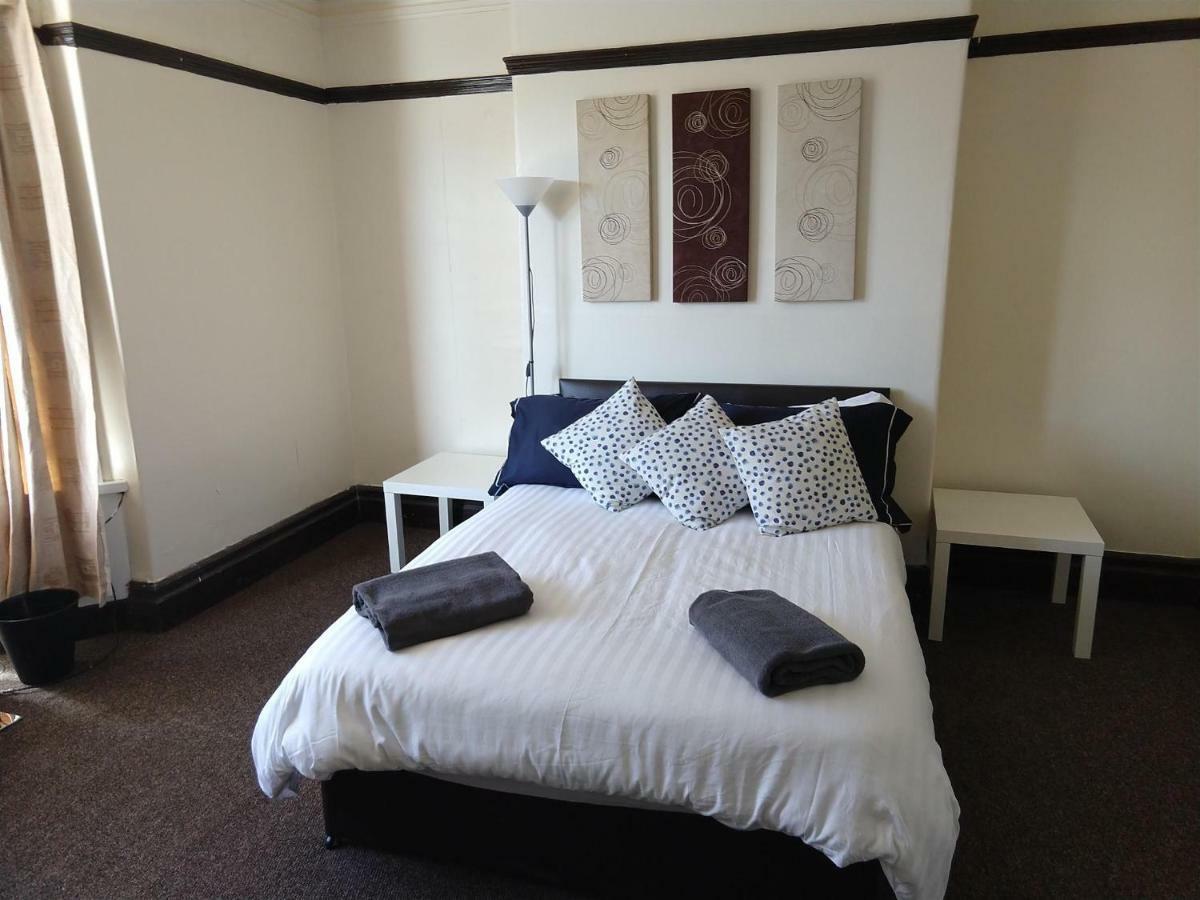 John St Town House - Self Catering - Guesthouse Style - Great Value Family And Double Rooms Уоркингтън Екстериор снимка